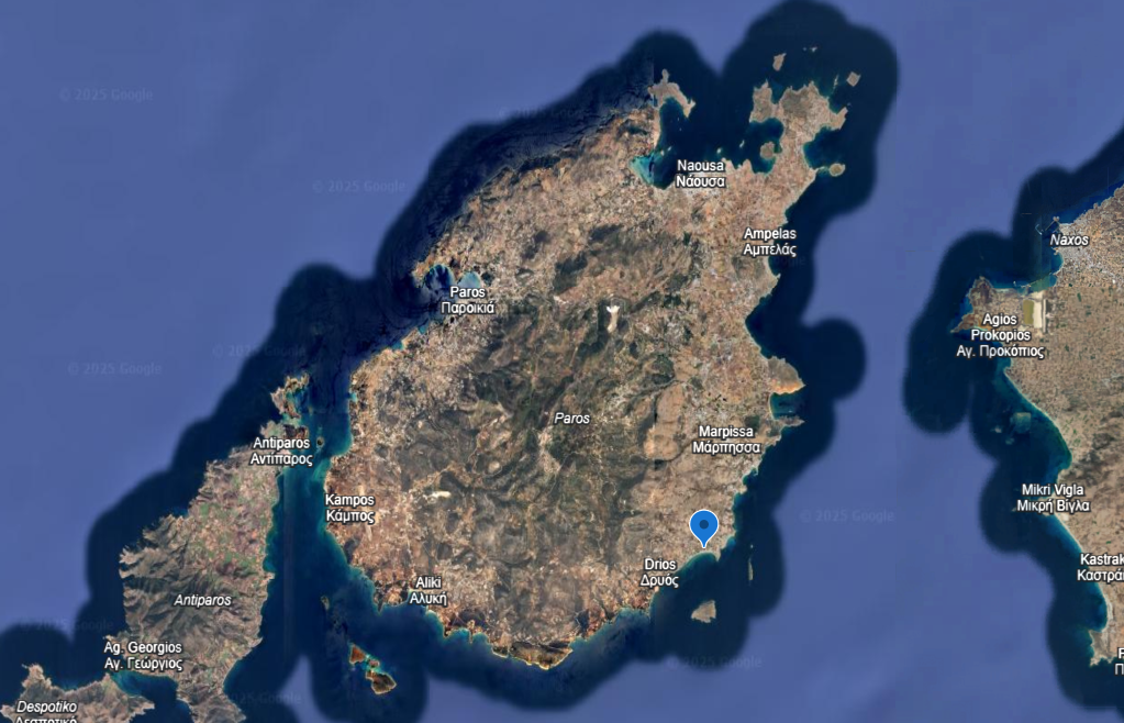 Map showing the location of Golden Beach on the southeast coast of Paros.